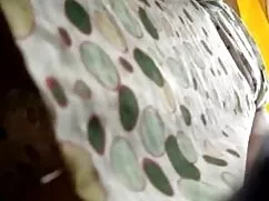 Ở nhà, tiệc tùng khiêu phim xét không tre dâm